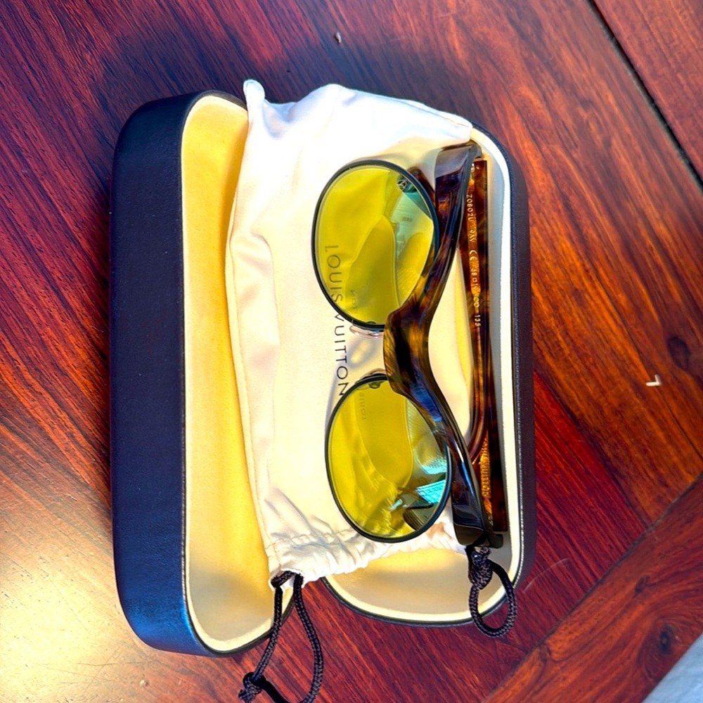 Louis Vuitton Natalia limited edition green lens sunglasses